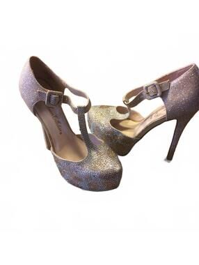 De Blossom Collection Women's Rhinestones Platform Heels Size 6